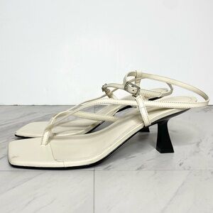 New! Marc Fisher Calinda Kitten Heel Strappy Sandal 9M